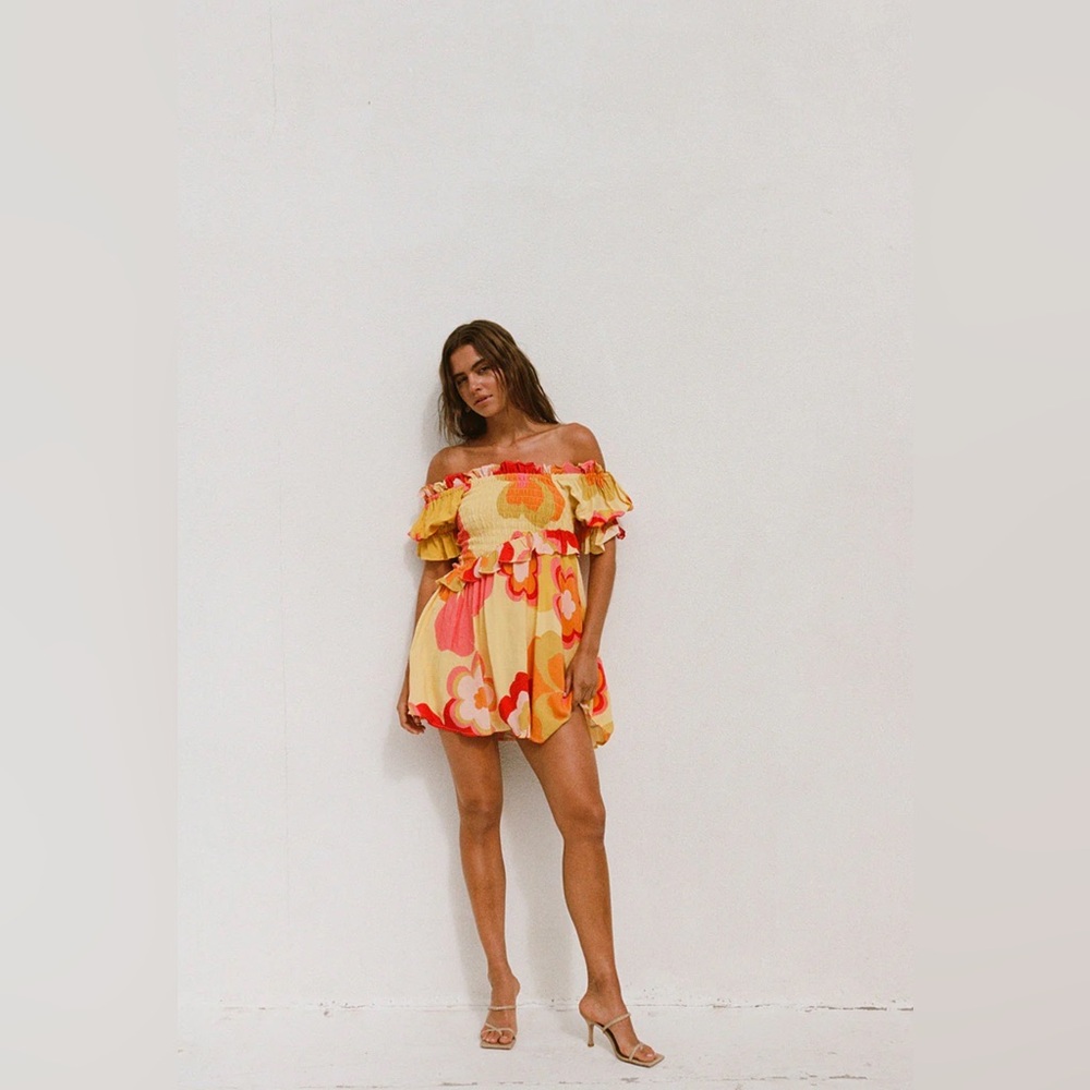 NWT SABO Jaden Off Shoulder Yellow Floral Smocked Mini Dress XS Vacation Resort - Picture 4 of 15